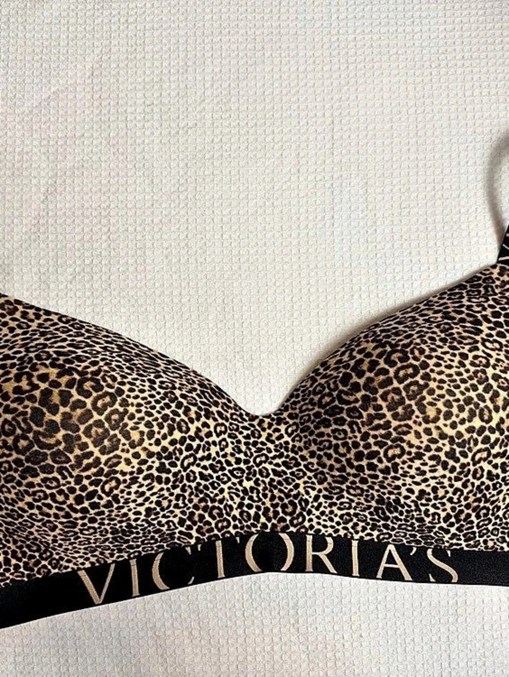 Victoria's Secret Cotton Exploded Logo Lightly Lined Wireless Bra 38DD